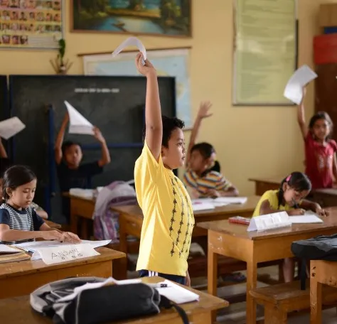 Voluntariado Bali enseña inglés en colegios