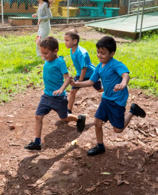 Voluntariado Costa Rica con niños