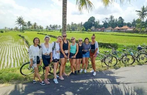 Voluntariado en Bali en grupo